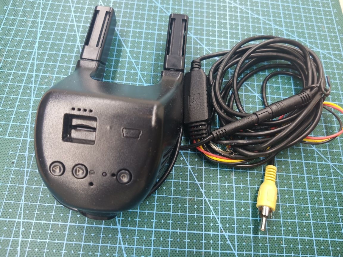 Продам видеорегистратор Dash Cam FC 103T
