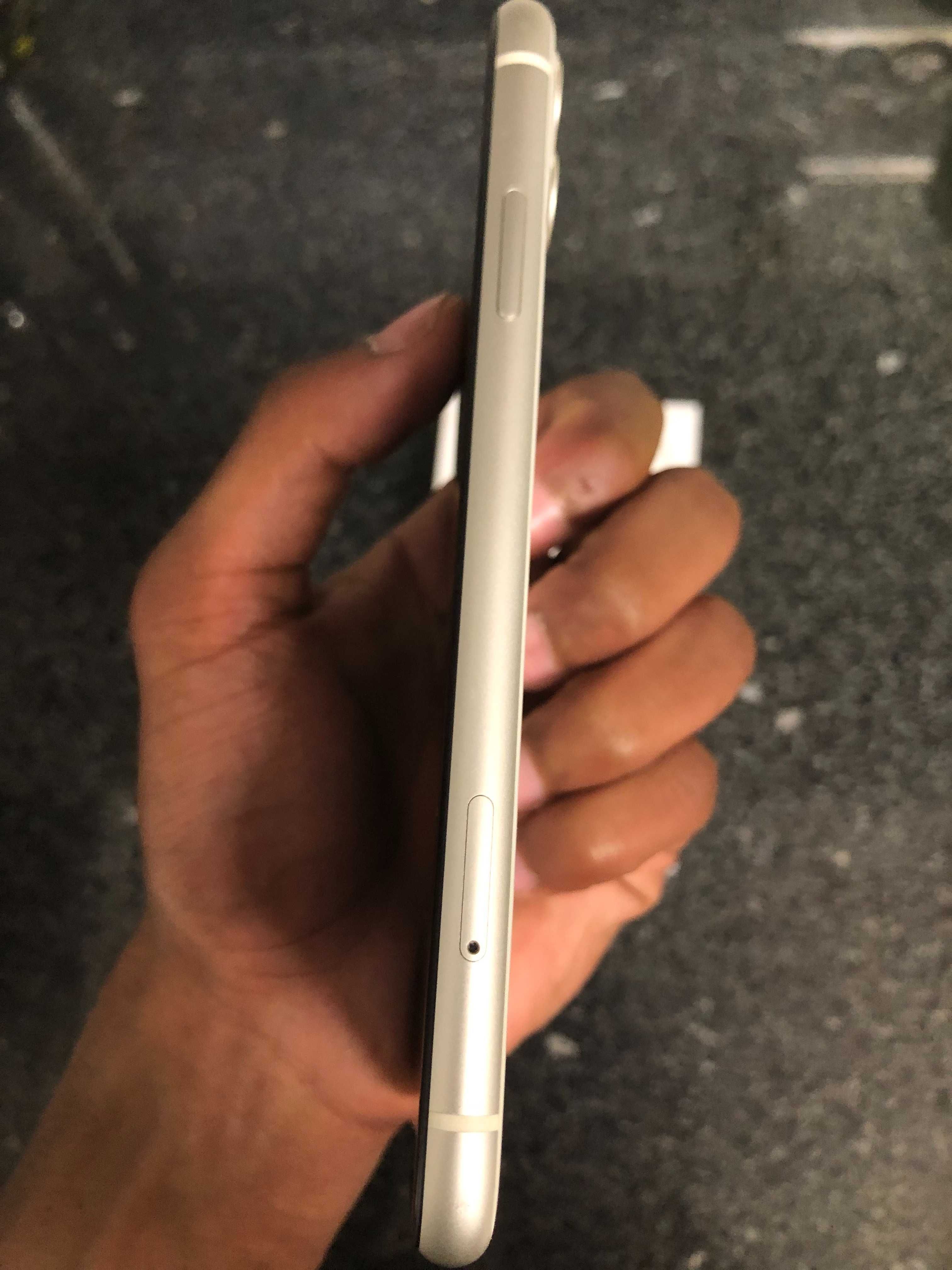 iPhone 11 128GB - Muito Bom Estado