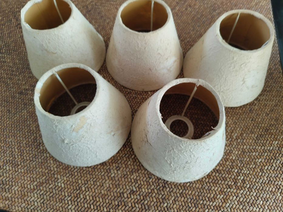 candeeiro suspenso do teto de latão amarelo