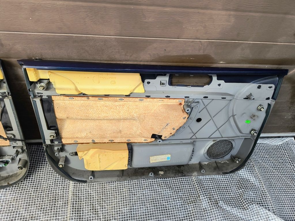 Volkswagen new Beetle boczki prawy lewy komplet wysyłka granatowe
