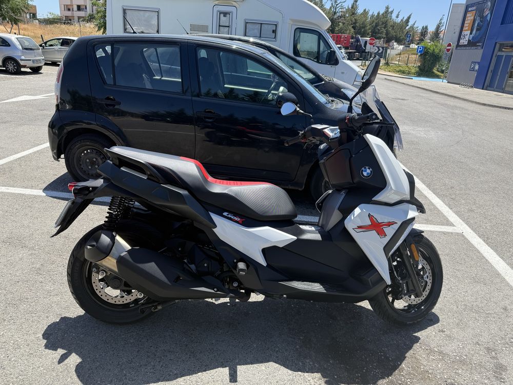 BMW C400 X — apenas 1.248 km rodados — Na garantia — Estado de Nova