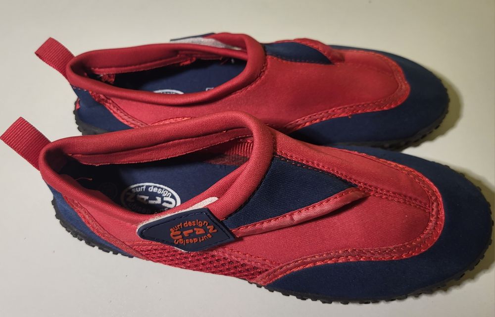 Аквашузи, коралки 37 розмір