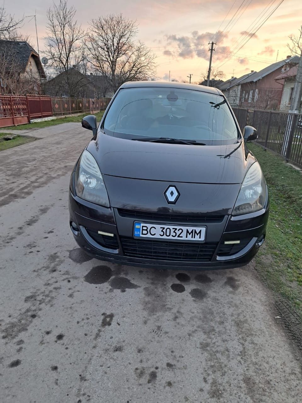 Продам автомобіль Renault