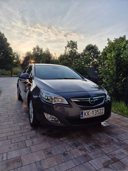 OPEL Astra J / 1.7 cdti / hatchback / bagażnik na rowery!