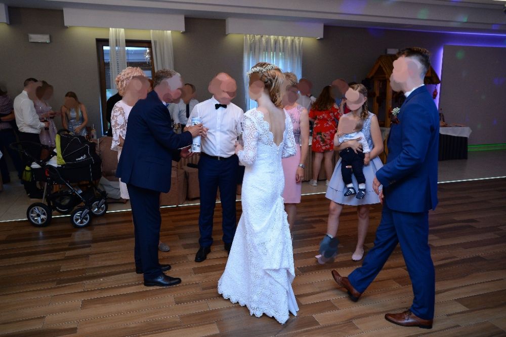 Biała, koronkowa suknia ślubna, syrena z trenem, boho/rustykalna,36/38