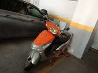 Scooter em bom estado.