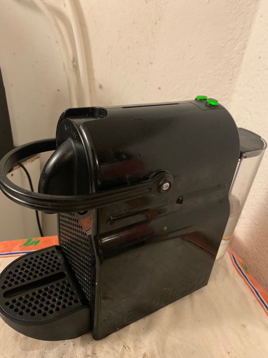 Cafeteira Nespresso inissia