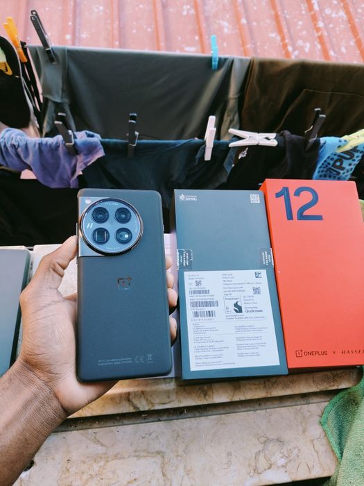 One plus 12 impecável, zero riscos