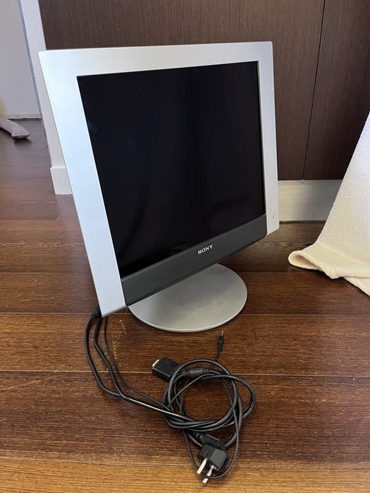 Monitor Sony 19" SDM-HX95