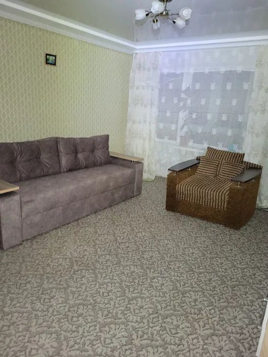 Продається квартира у м. Кропивницький з меблями та технікою.