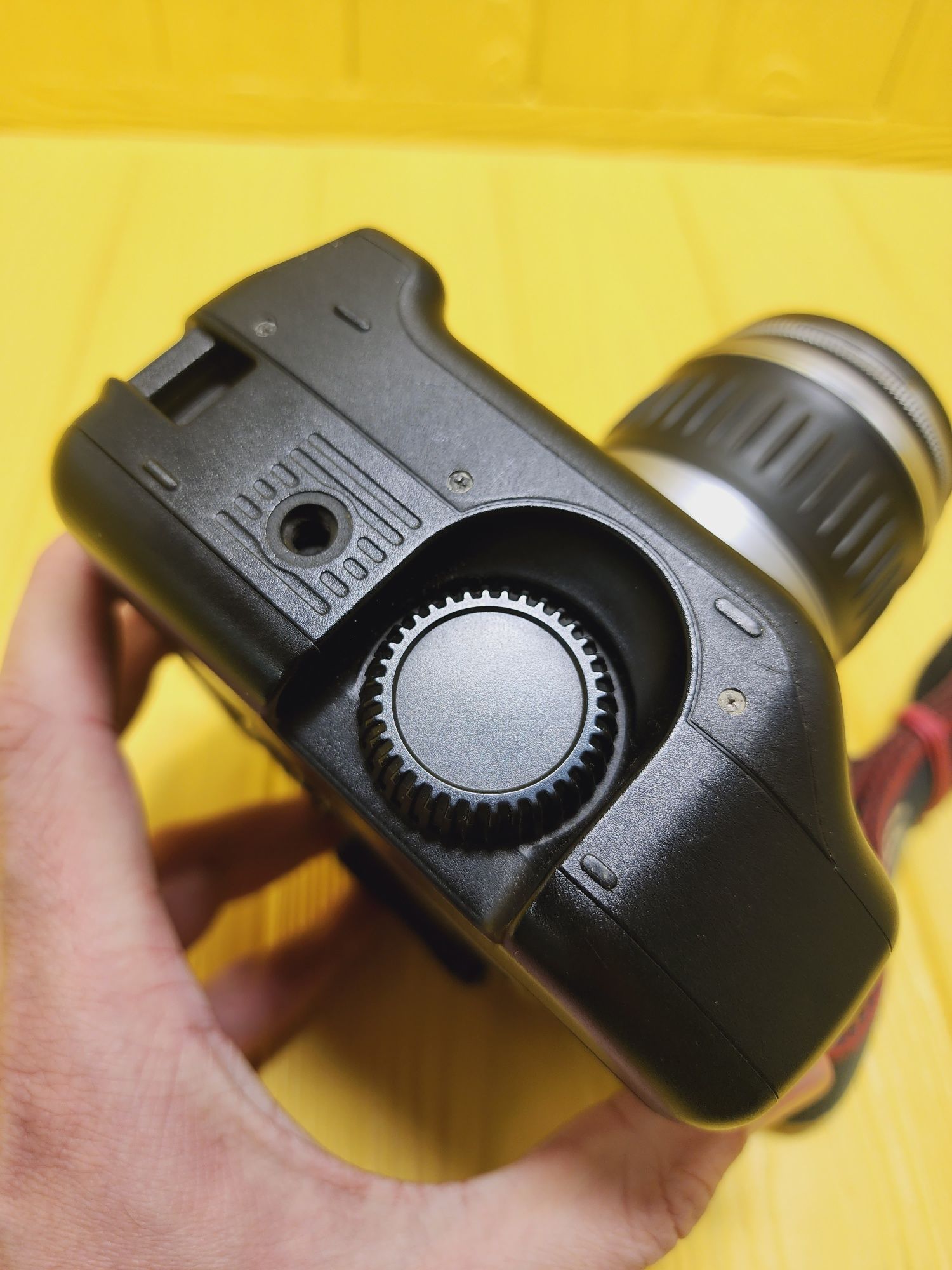 Canon EOS 300X kit Canon EF 28-90mm III+ бустер BP-220
