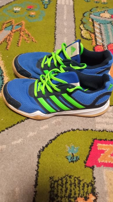 Кросівки Adidas б/у