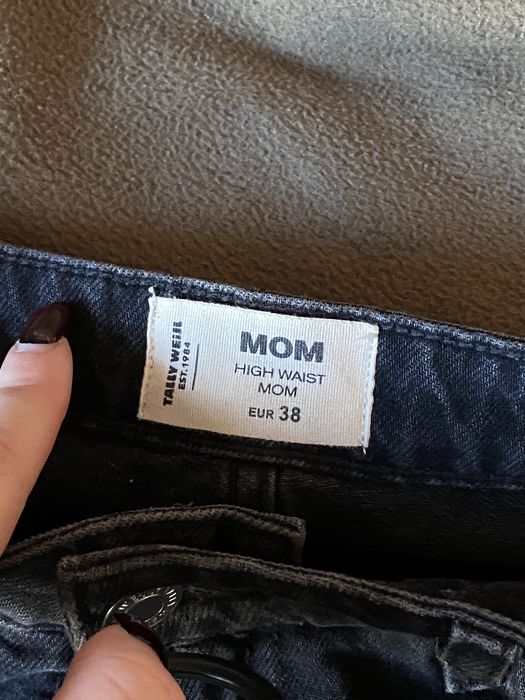 Чорні джинси mom рвані tally weijl