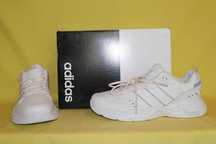 Кроссовки женские Adidas, размер 42