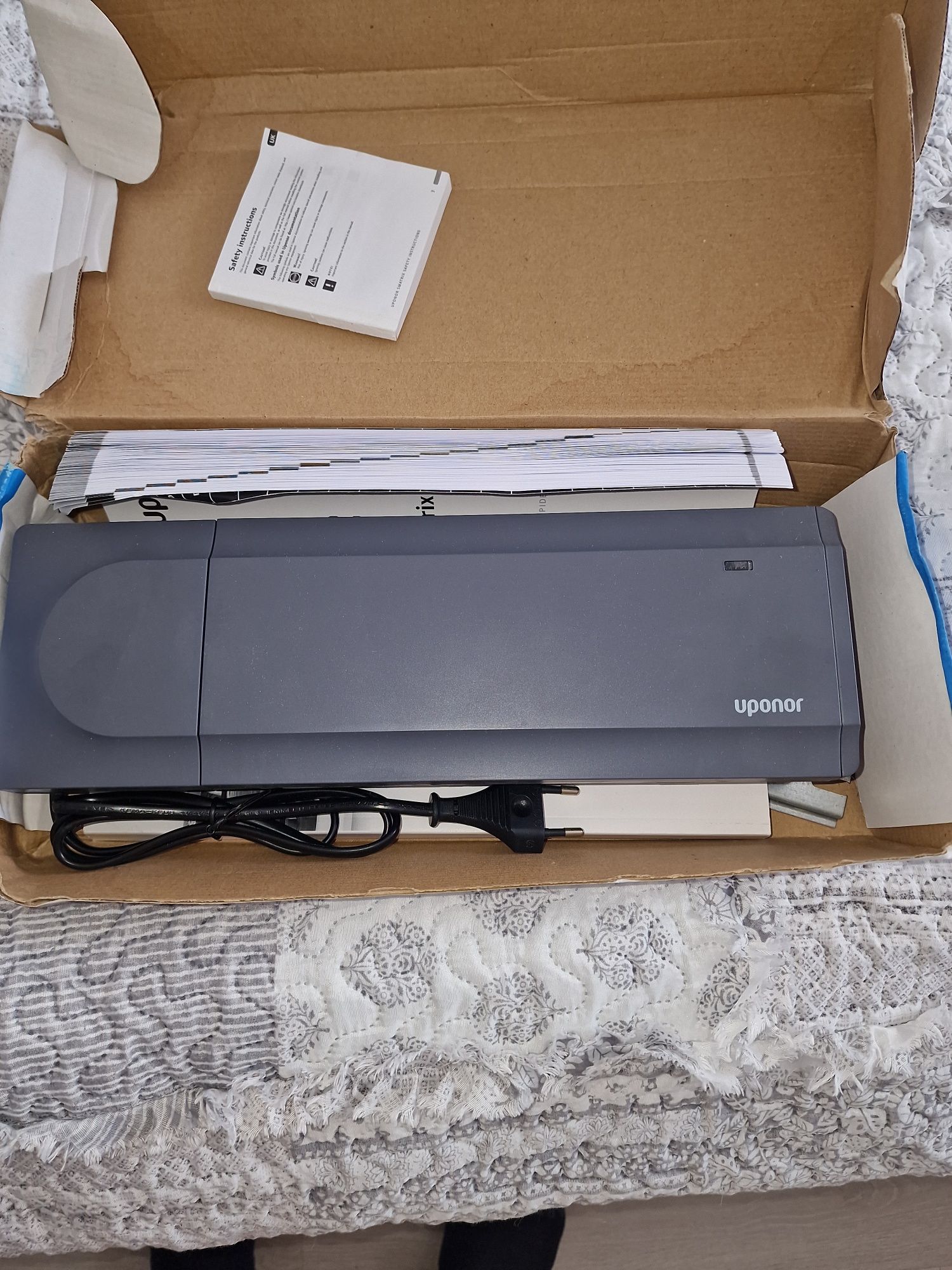 Sterownik Uponor Smatrix Base X-145 Bus 6X oraz silownik