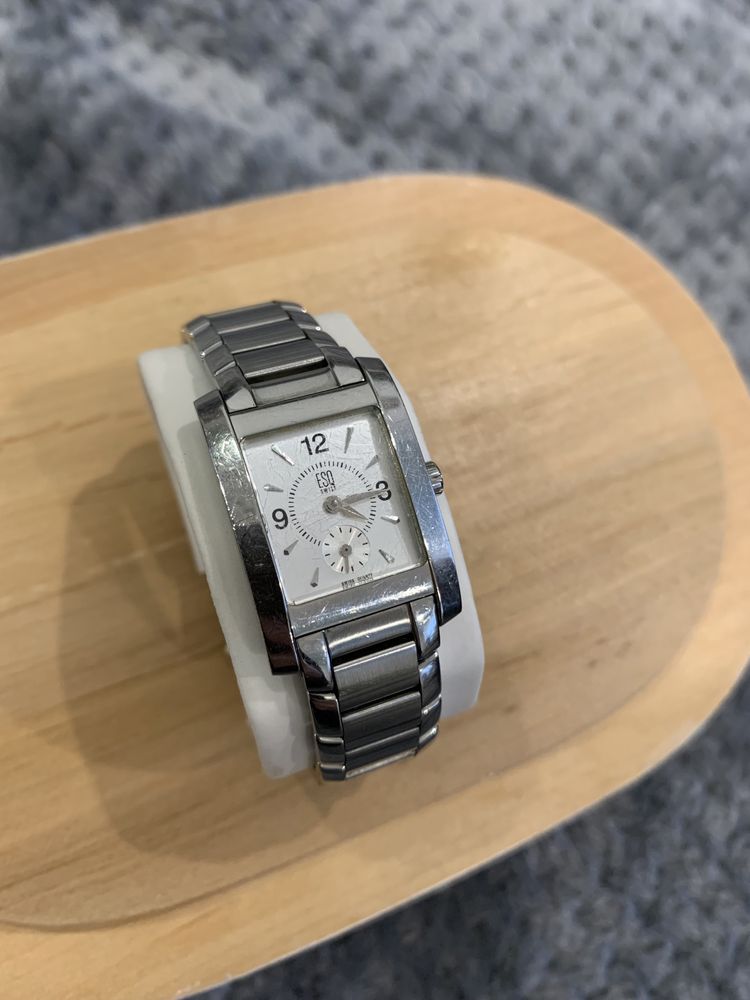 Женские часы ESQ Swiss Quartz