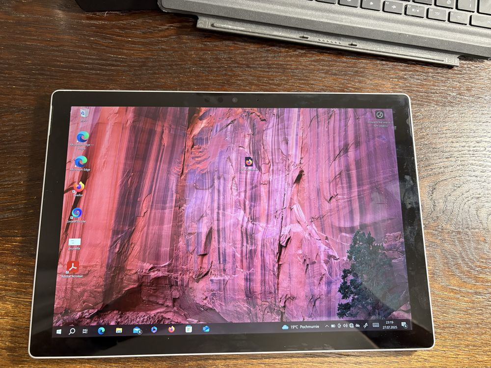 Tablet/laptop Microsoft Surface Pro 5 gen (model 1796 - WiFi)