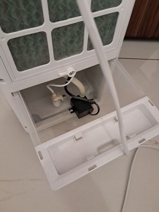 Nawilżacz, klimatyzator bez ruzy na zewnątrz, odswierzacz