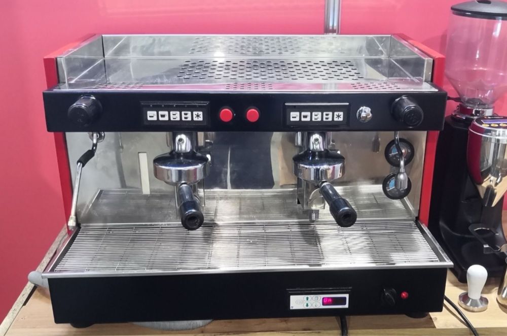 Продам кофемашину, кавоварка, кофеапарат faema