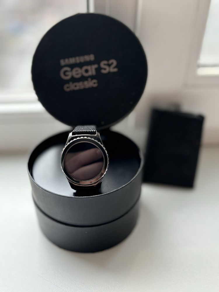 Часы Самсунг Gear S2 classic