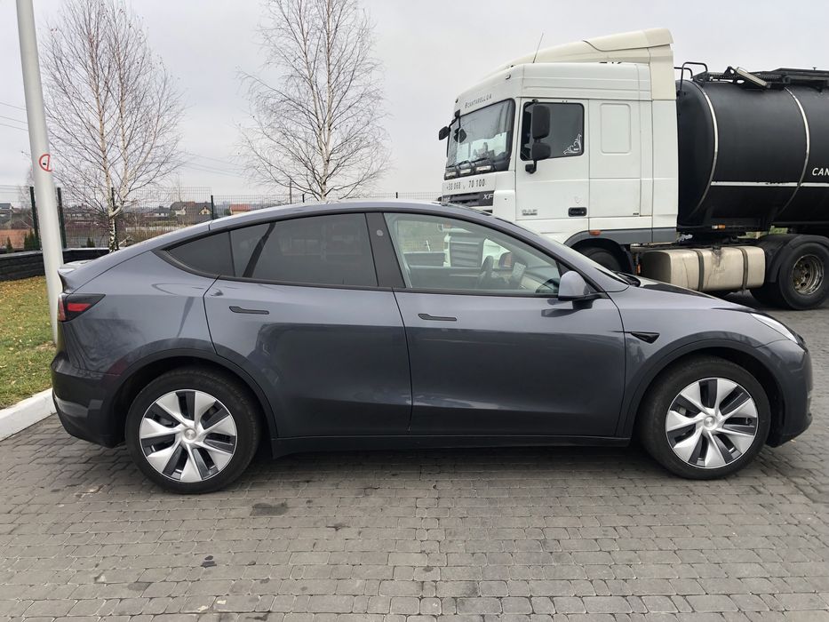 Tesla model Y, 2024, Dual motor, 514 к.c., AWD, maximum  rang