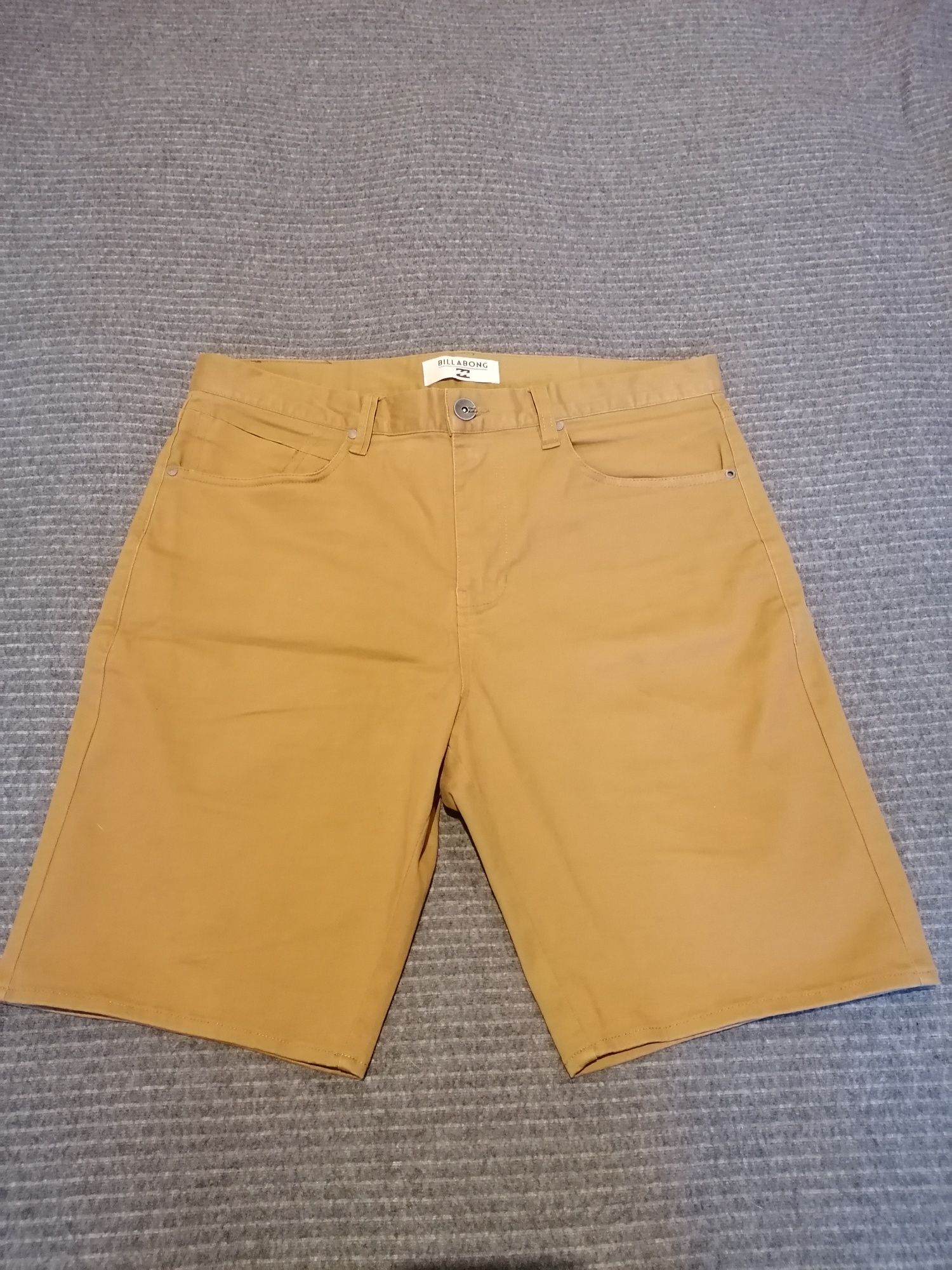 Calções Billabong (32 USA/42 PT)