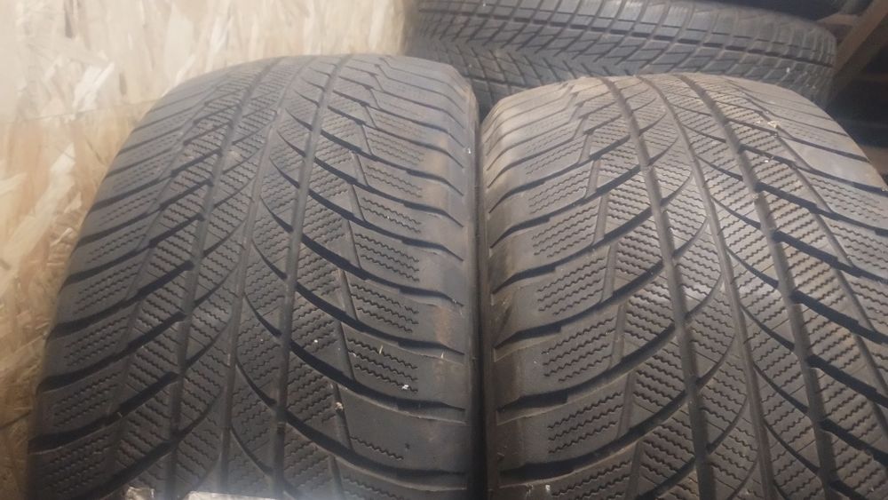 245/50/19 Bridgestone blizzak LM 001 runflat