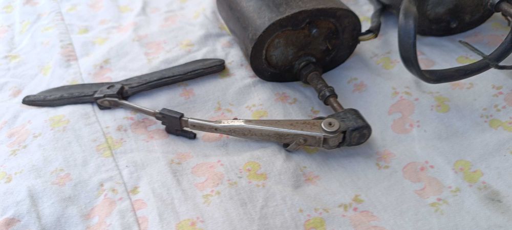 Дворники фар,моторы ВАЗ 2105,2107 ,Нива.