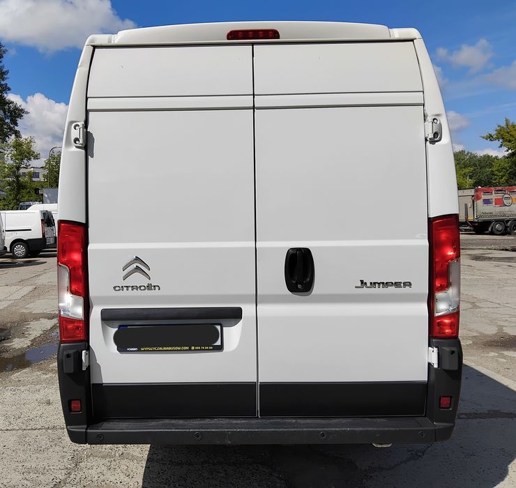 Wynajem lub wypożyczenie auta dostawczego busa L4H2 Citroen Jumper