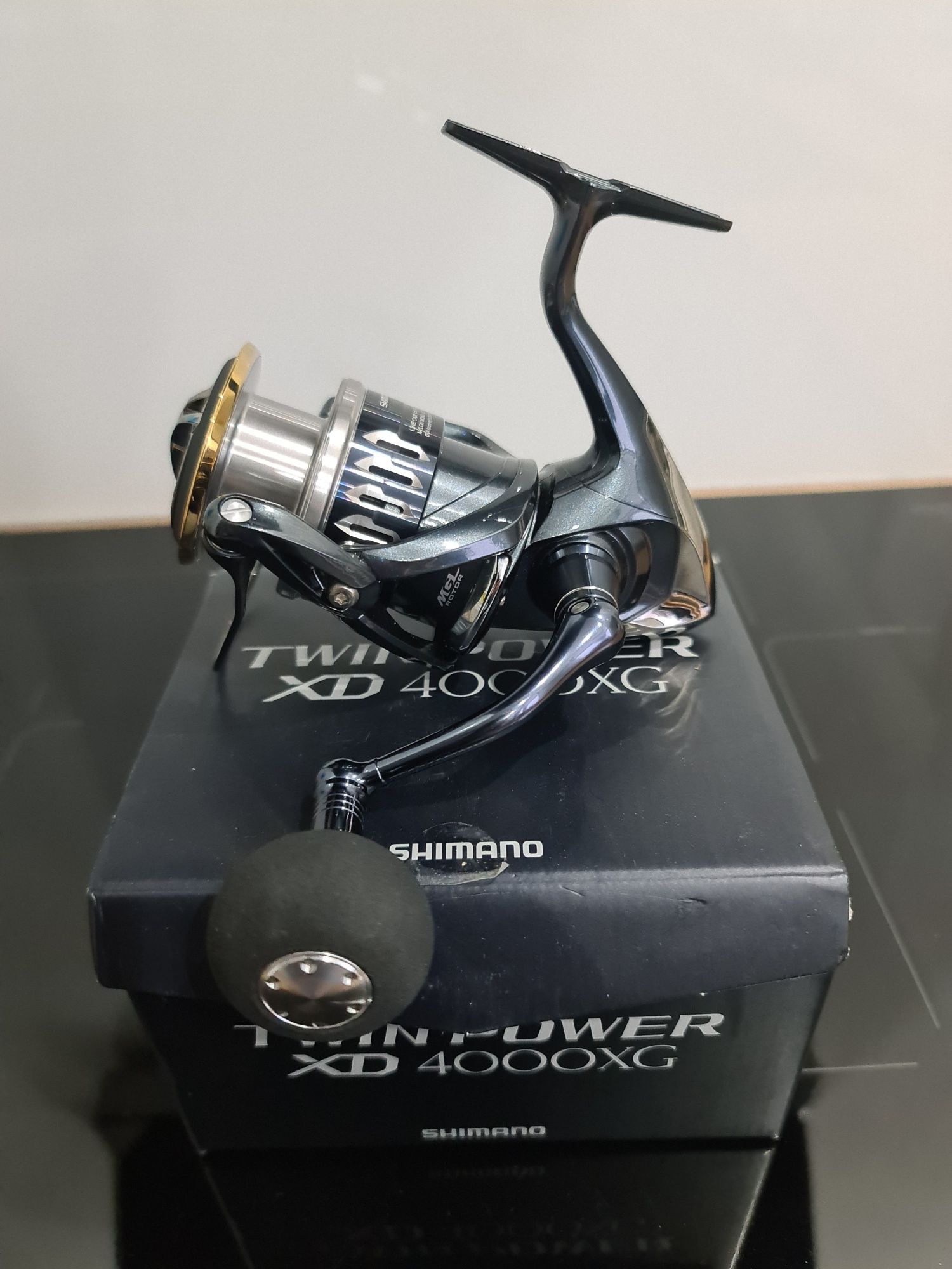 Shimano Twin Power 4000xg+ 2x zapasowa szpula