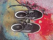 Sapatilhas Vans pretas/cinzento poucas vezes usadas