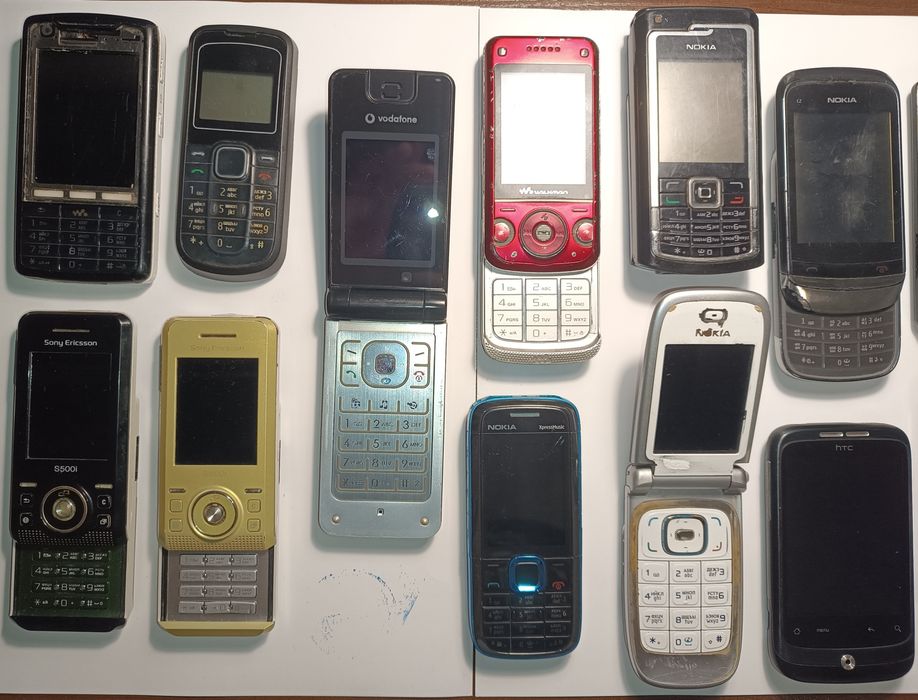 Телефоны на запчасти, в коллекцию