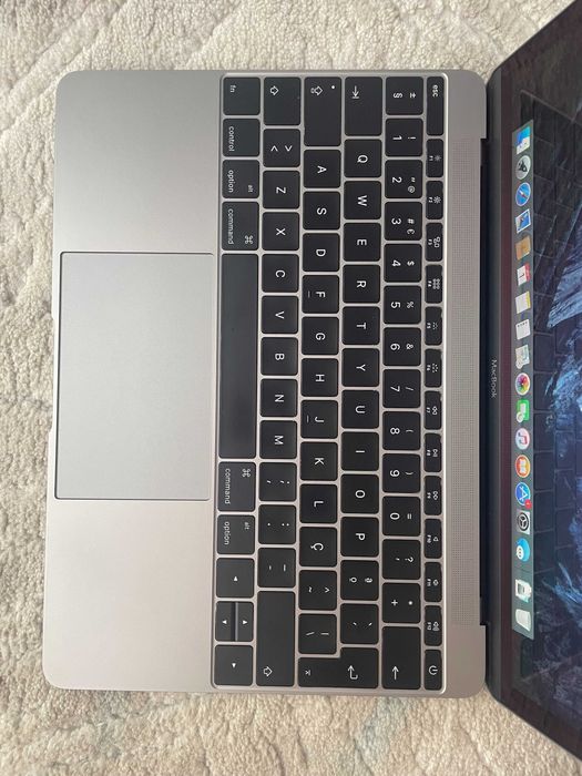 MacBook Retina 12" Early 2015 | 8GB RAM | 500GB SSD
