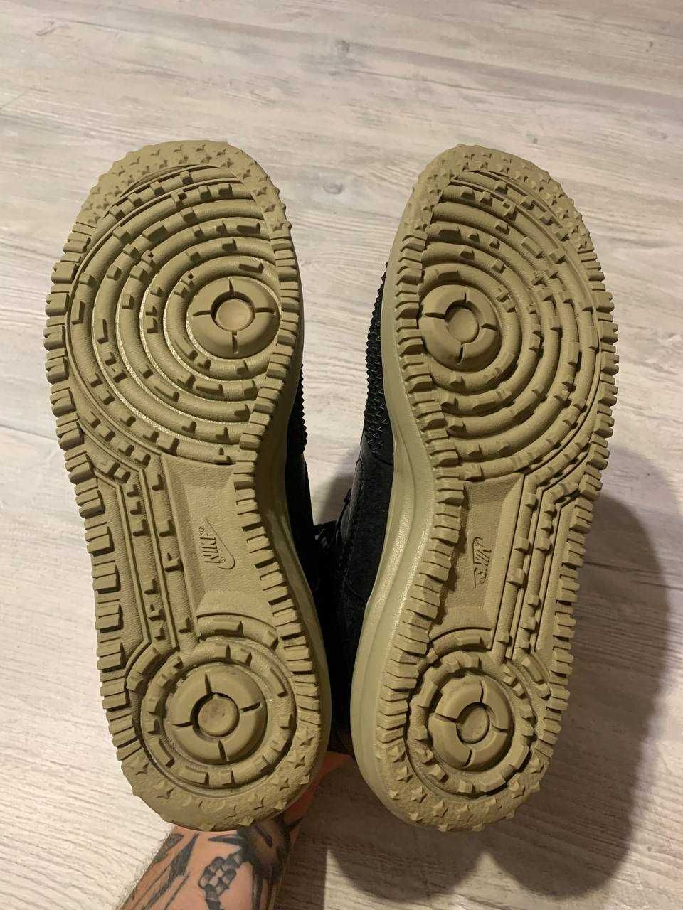 Оригінальні кросівки Nike Lunar Force 1 р44,5