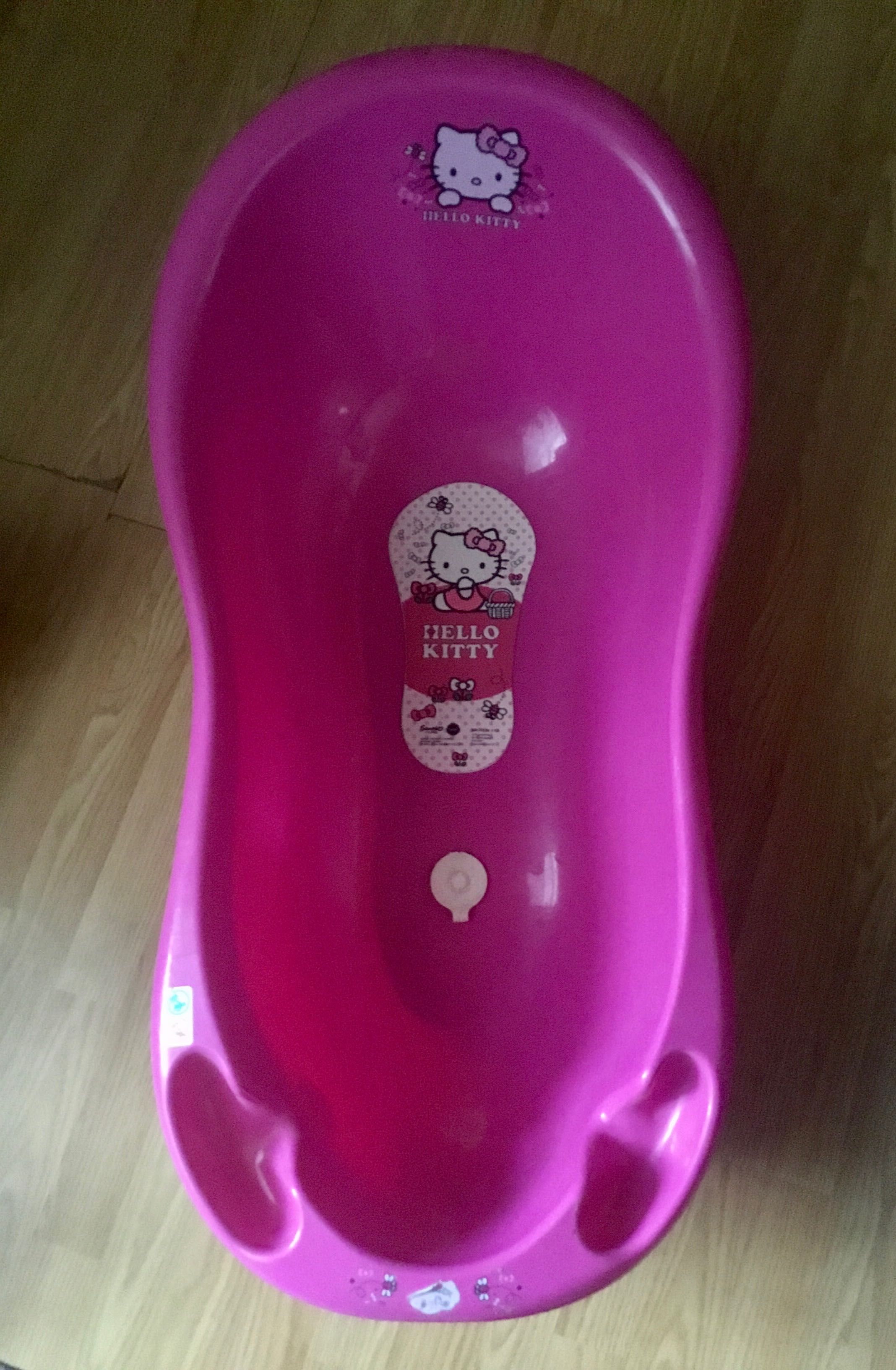 Wanienka Hello Kitty 84 cm z antypoślizgową wkładką