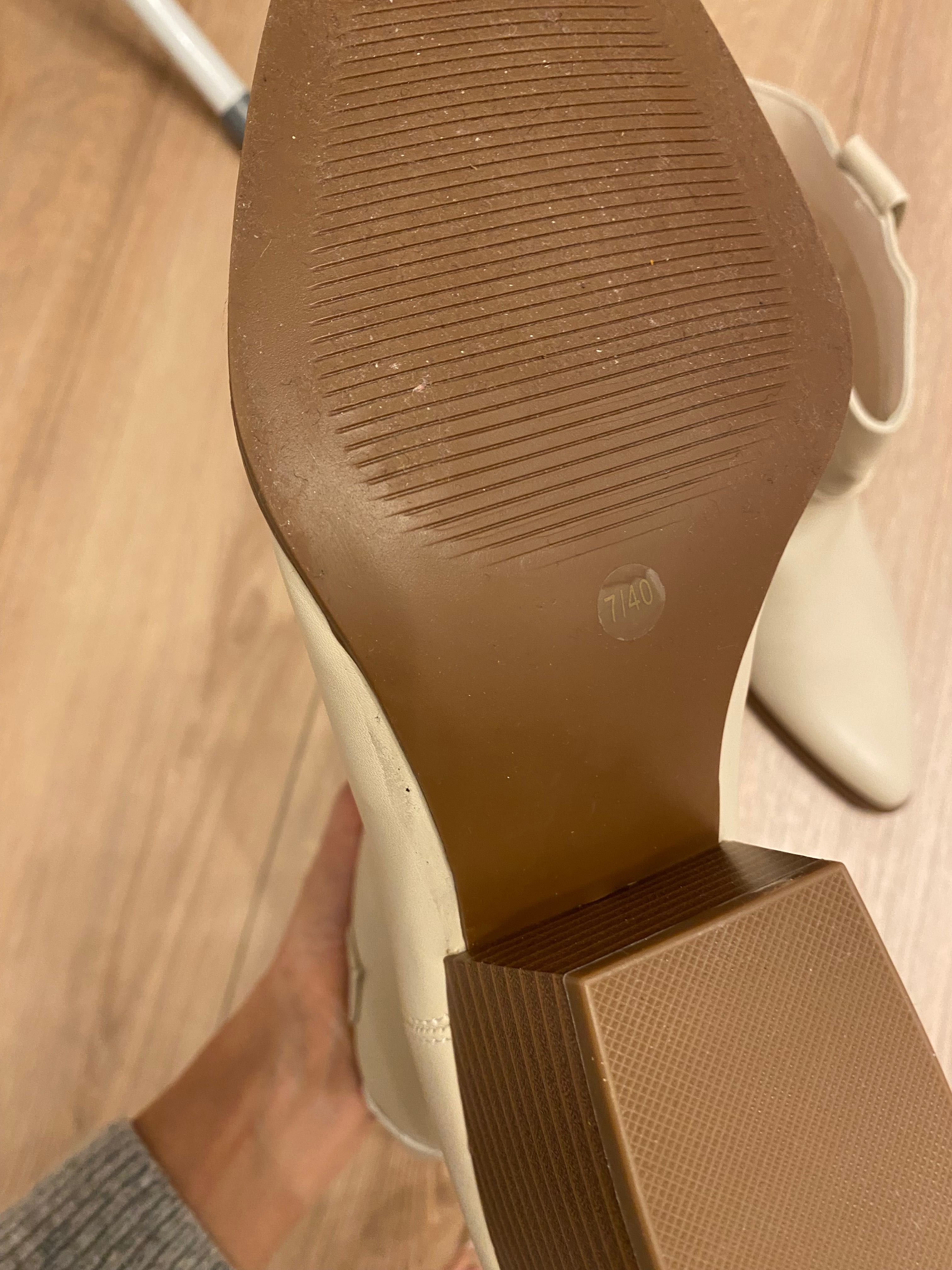 Botki Boohoo rozmiar 40 nowe z metką beżowe
