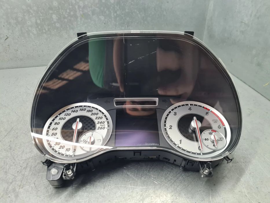Quadrante / painel de instrumentos MERCEDES-BENZ Classe A (W176)