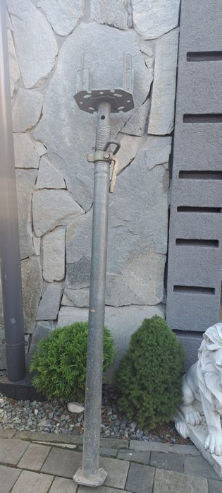 Podpory budowlane Peri stemple