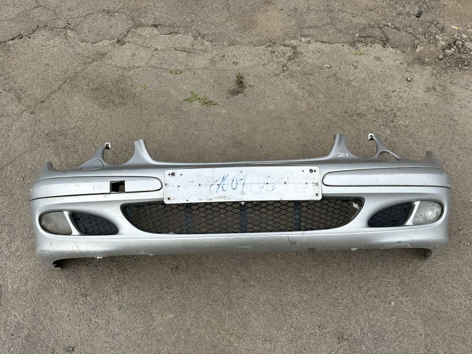 Передній бампер Mercedes-Benz W211 Мерседес Бенз В211 2002–2006 дорест