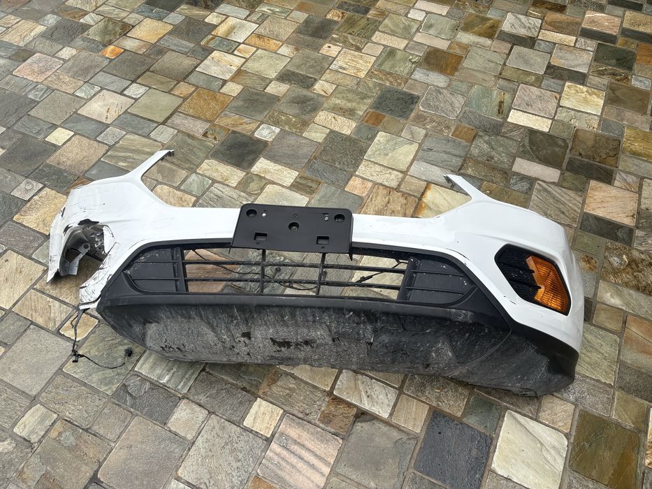 Бампер Ford Escape 2019