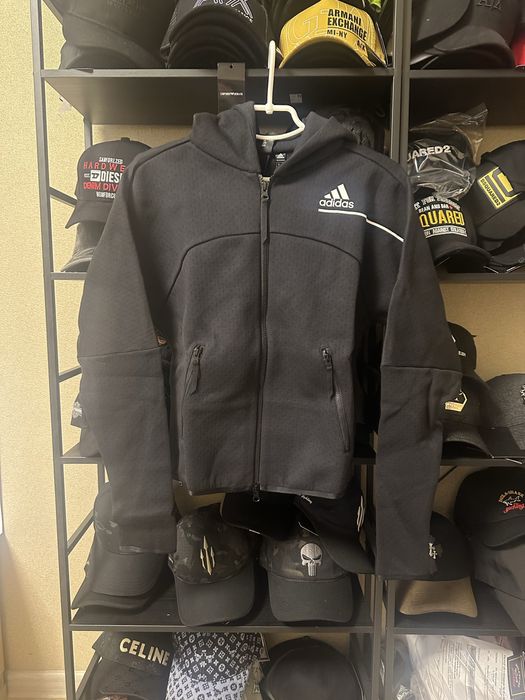 Толстовка жіноча / куртка Adidas ZNE чорна GM3275