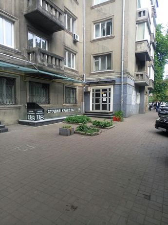Сдам офисное помещение в центре Киева на Институтской.