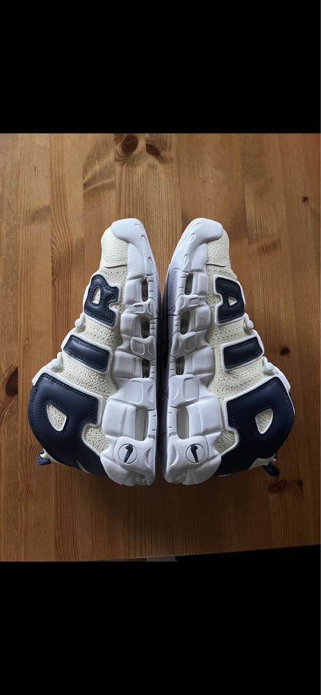 WMNS nike air more uptempo