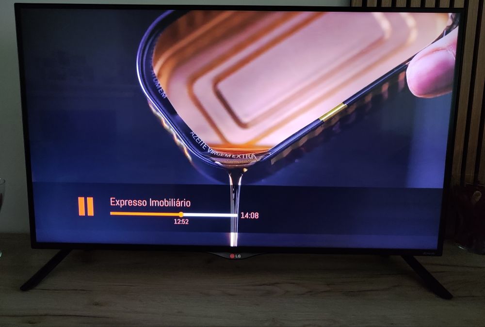 TV LG 42 polegadas Smart TV 4K