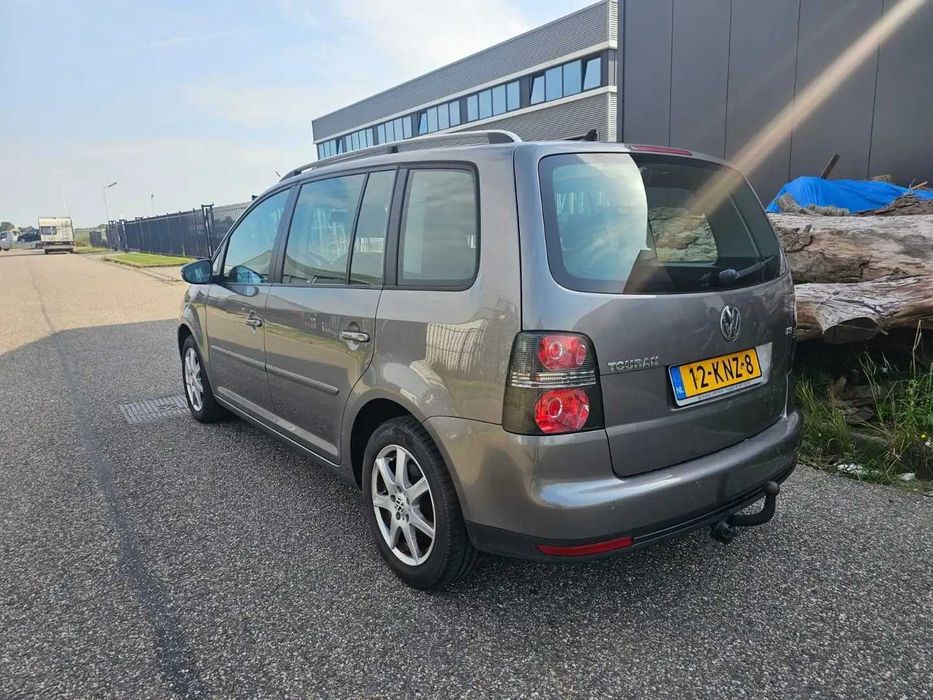 Разборка VW Touran  бампер б/у автозапчастини