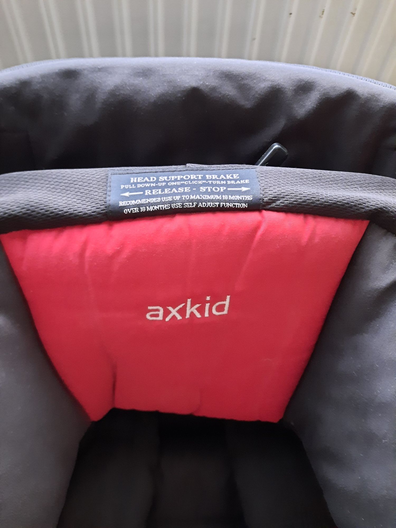 Fotelik Axkid Minikid 9-25kg