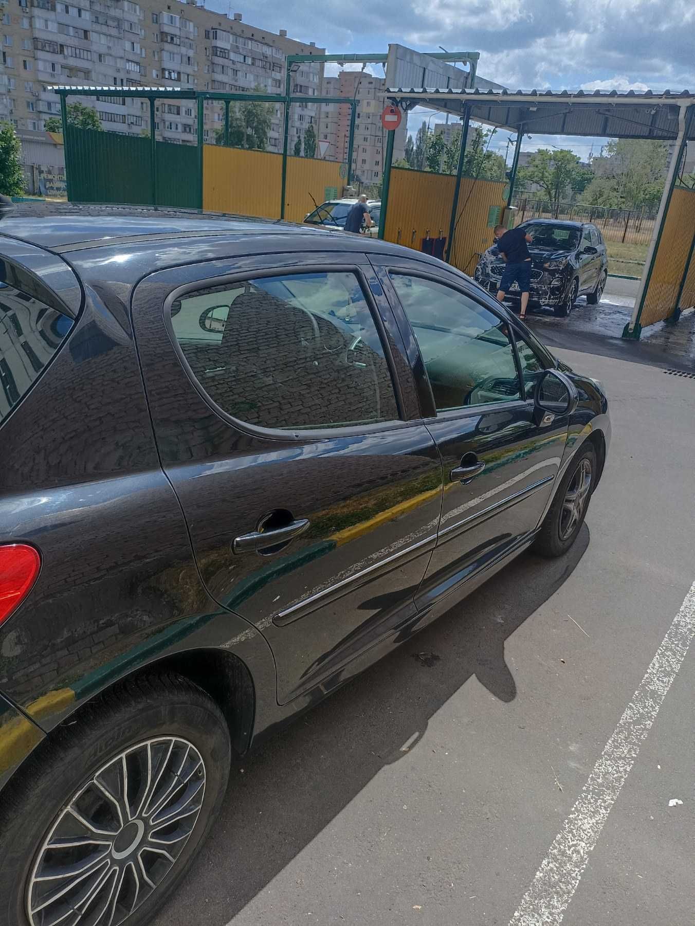 Продаю Peugeot 207