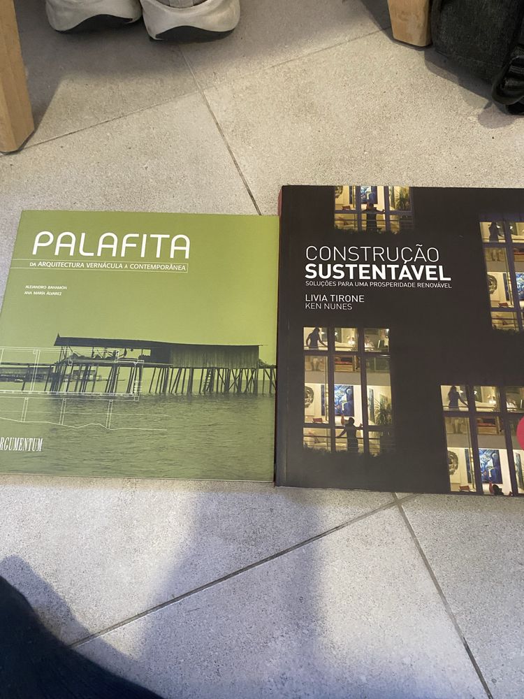 Vendo livros sobre arquitectura