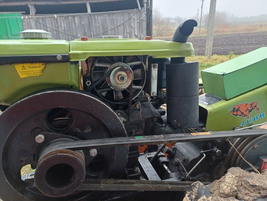 Мотоблок Зубр 10 з навсним в комплекті