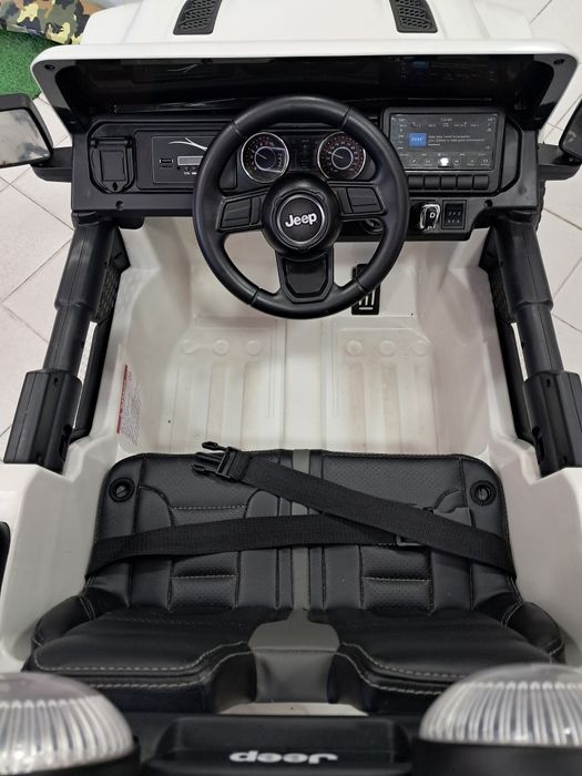 Usado revisionado carro elétrico criança 12v 4x4